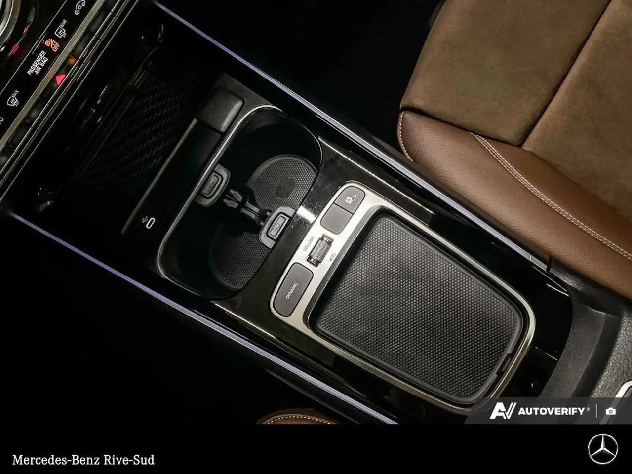 Mercedes-Benz GLA снимка Mercedes-Benz GLA