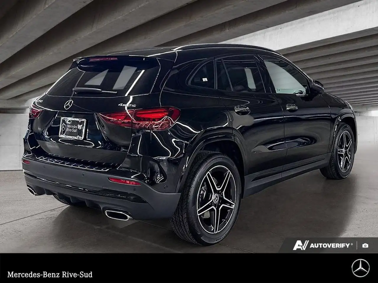 Mercedes-Benz GLA снимка Mercedes-Benz GLA