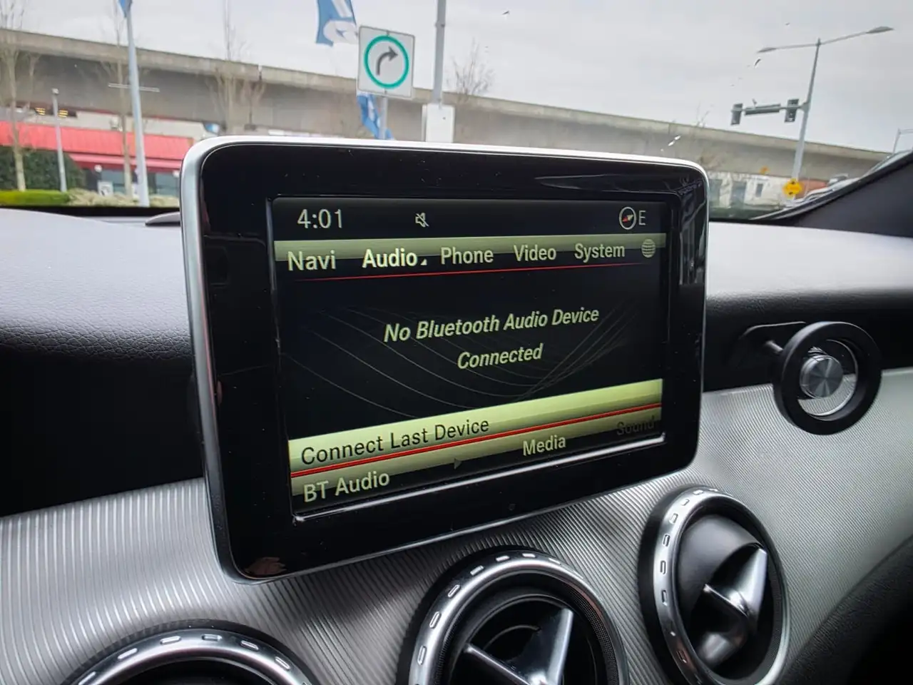 Mercedes-Benz GLA снимка Mercedes-Benz GLA