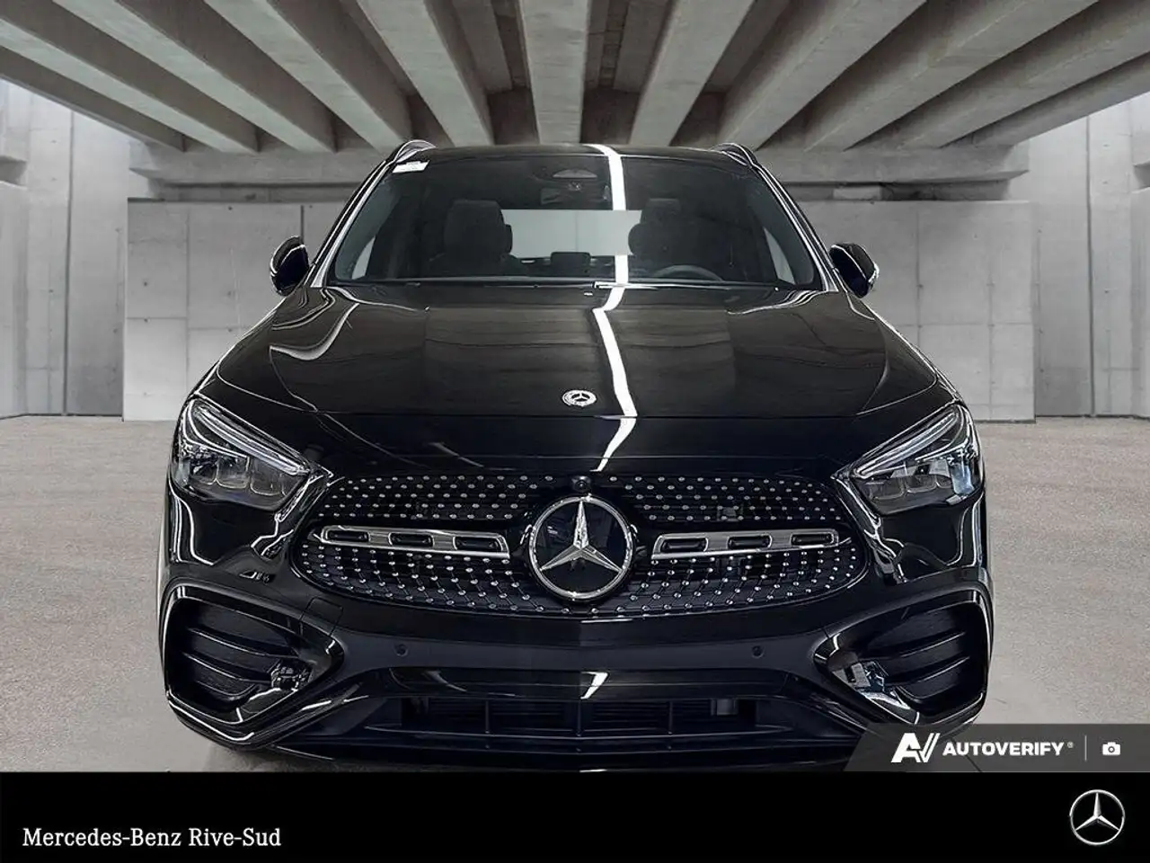 Mercedes-Benz GLA снимка Mercedes-Benz GLA