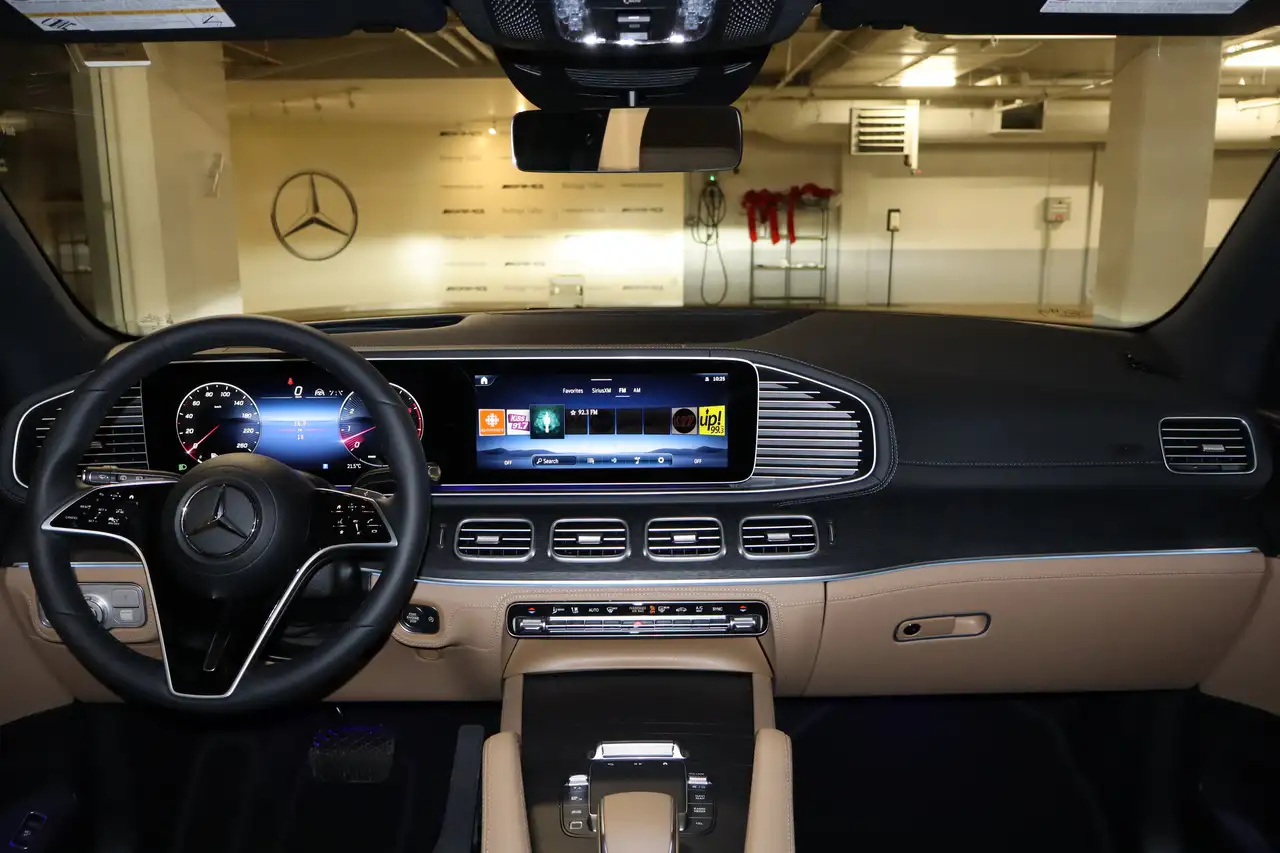 Mercedes-Benz GLE снимка Mercedes-Benz GLE