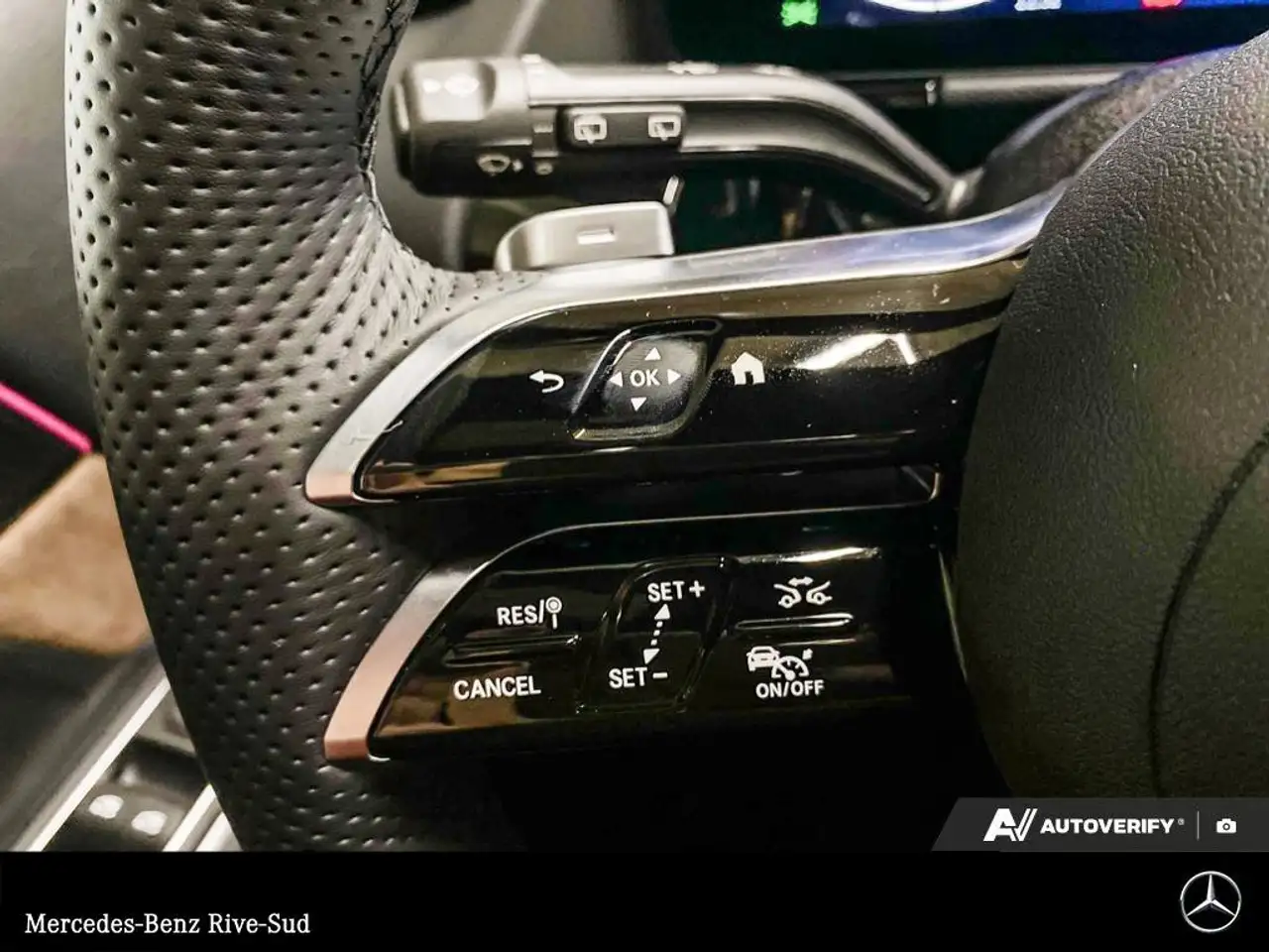 Mercedes-Benz GLA снимка Mercedes-Benz GLA