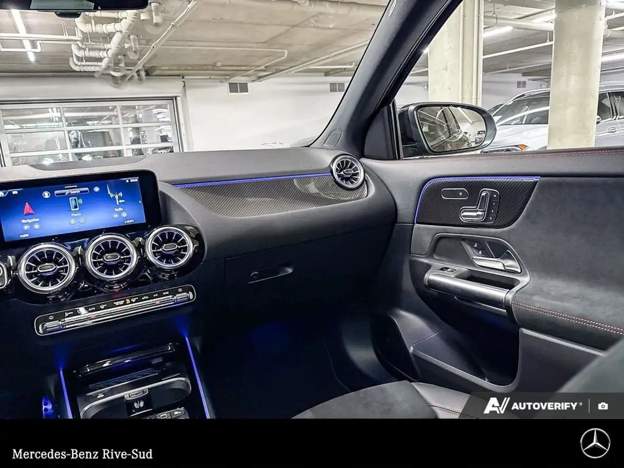 Mercedes-Benz GLA снимка Mercedes-Benz GLA