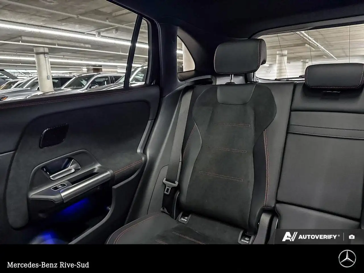 Mercedes-Benz GLA снимка Mercedes-Benz GLA
