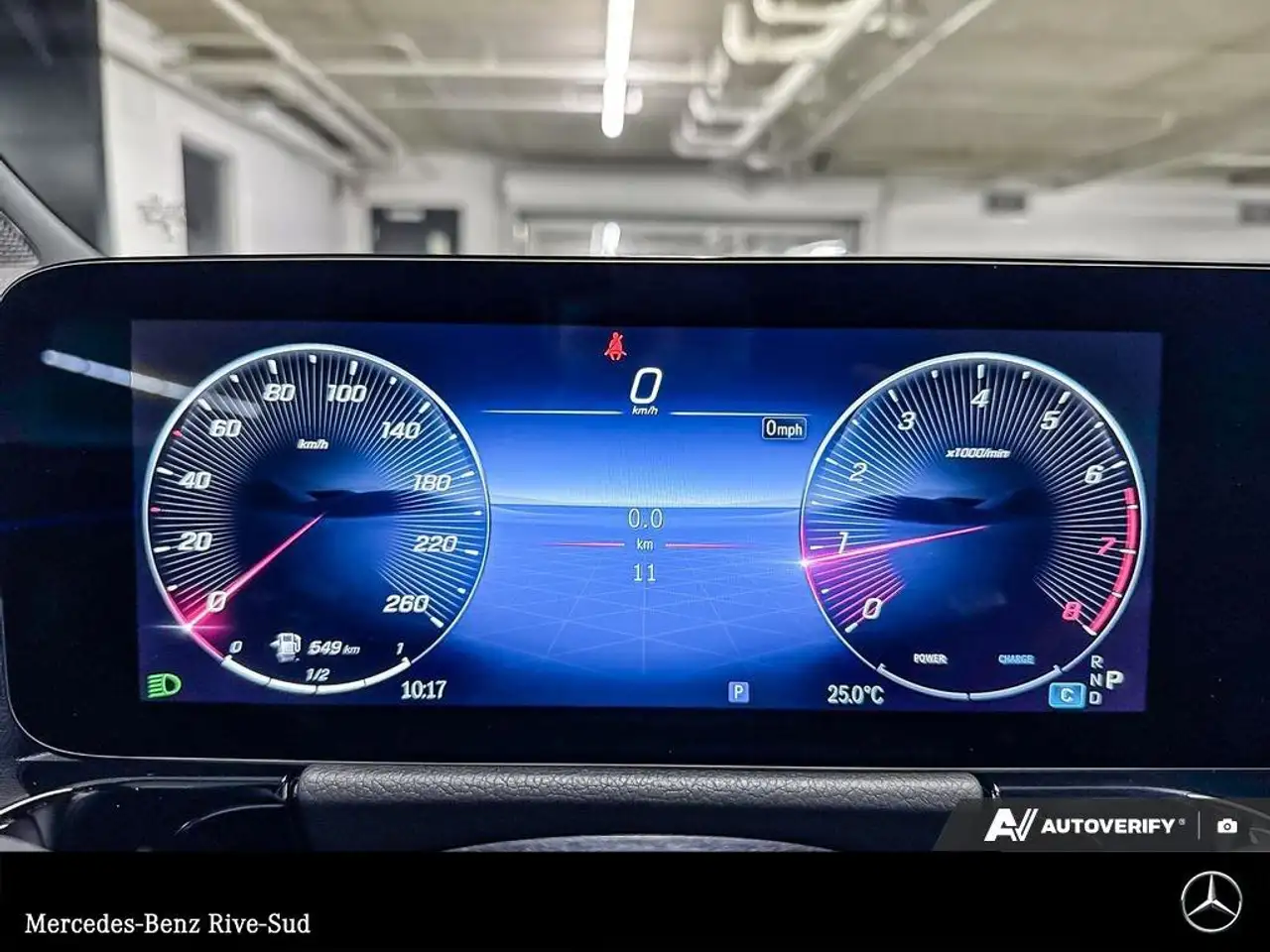 Mercedes-Benz GLA снимка Mercedes-Benz GLA