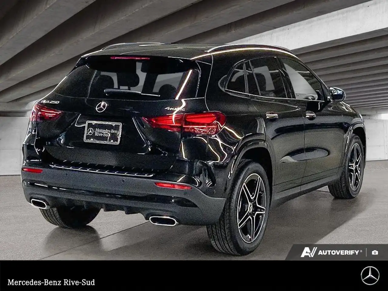 Mercedes-Benz GLA снимка Mercedes-Benz GLA