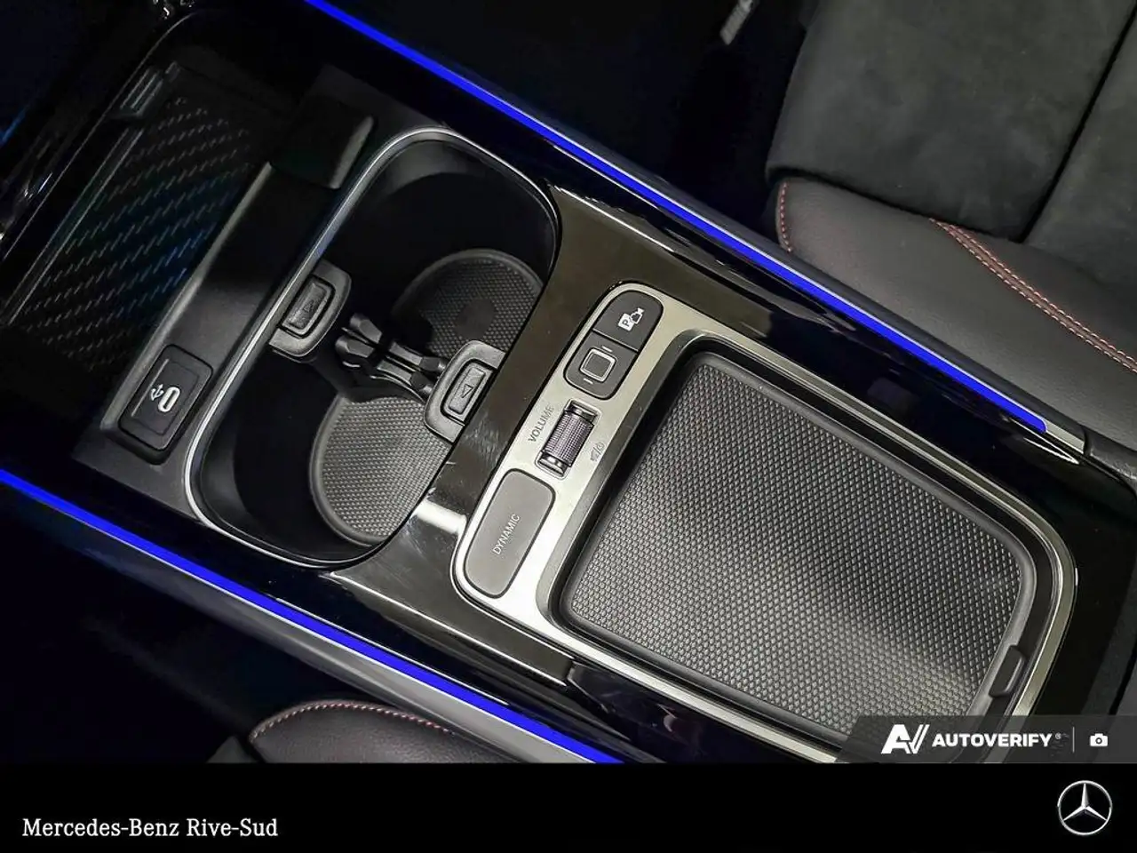 Mercedes-Benz GLA снимка Mercedes-Benz GLA