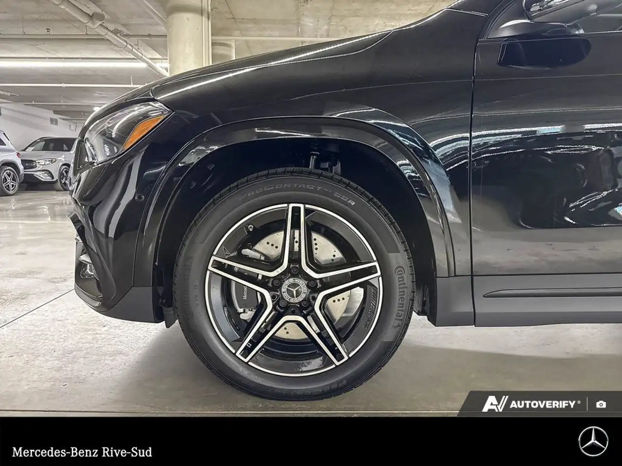 Mercedes-Benz GLA снимка Mercedes-Benz GLA