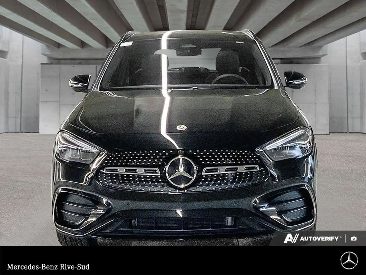 Mercedes-Benz GLA снимка Mercedes-Benz GLA