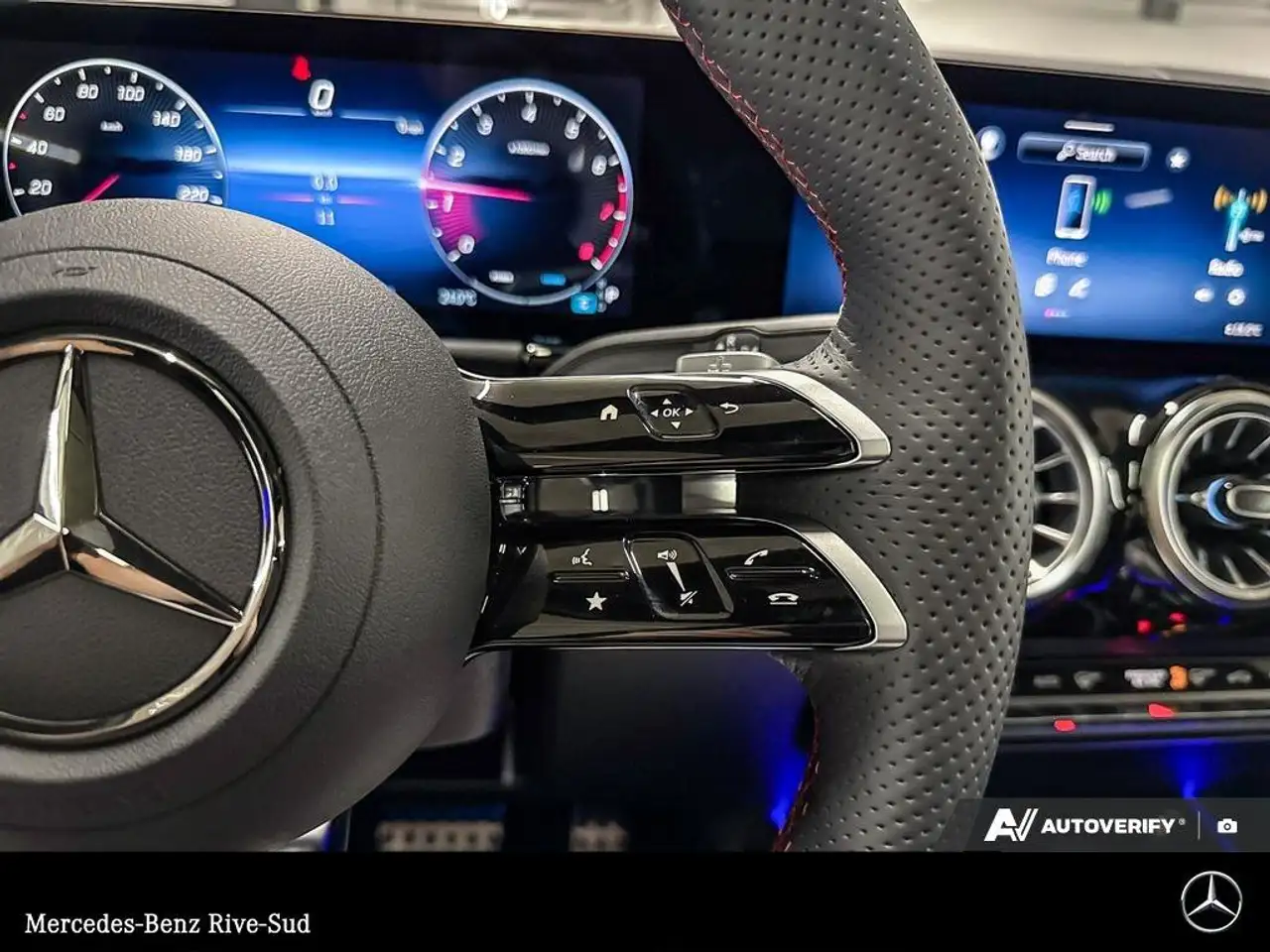 Mercedes-Benz GLA снимка Mercedes-Benz GLA