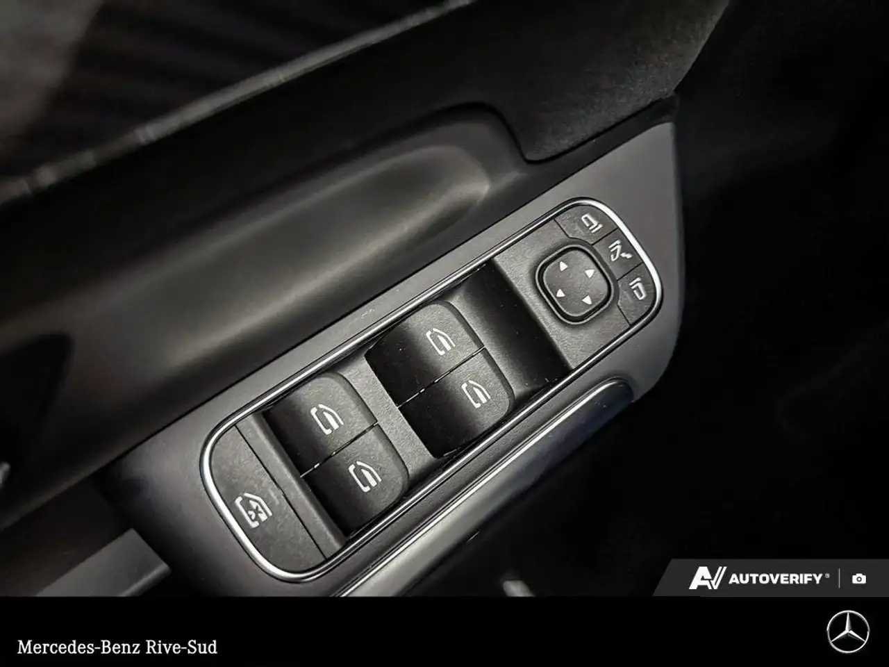 Mercedes-Benz GLA снимка Mercedes-Benz GLA