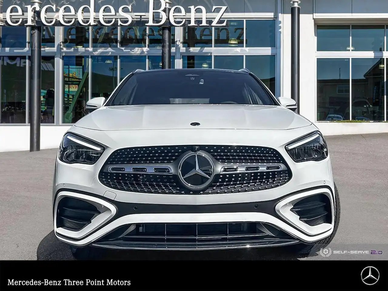 Mercedes-Benz GLA снимка Mercedes-Benz GLA