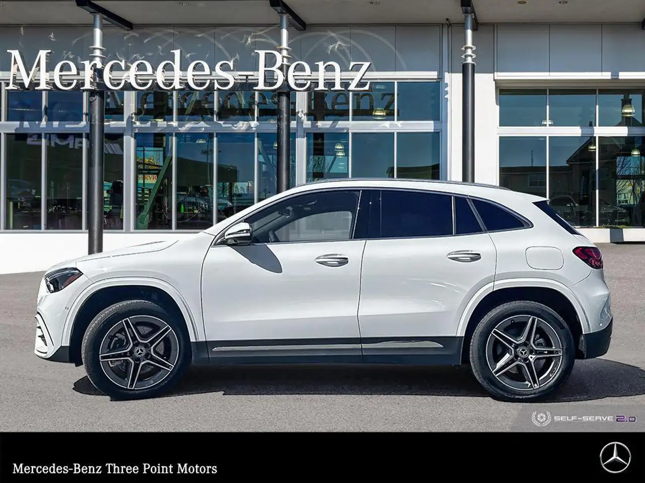 Mercedes-Benz GLA снимка Mercedes-Benz GLA