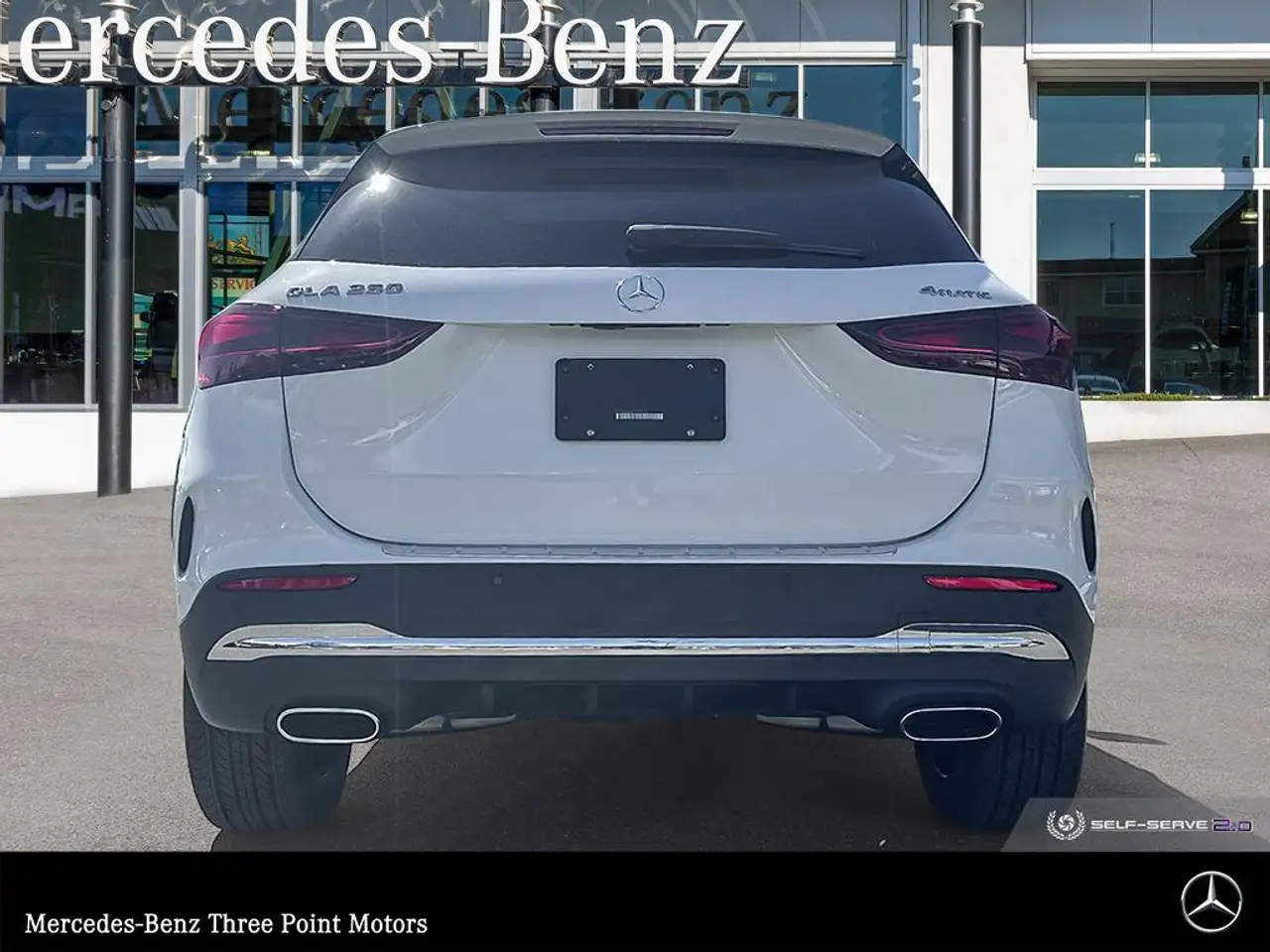 Mercedes-Benz GLA снимка Mercedes-Benz GLA
