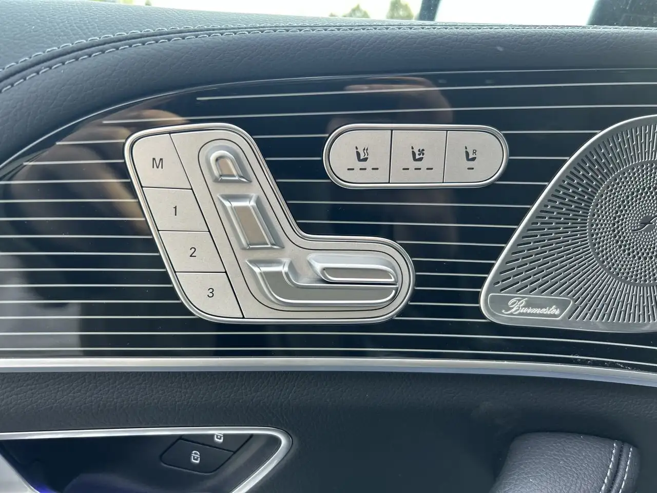 Mercedes-Benz GLE снимка Mercedes-Benz GLE
