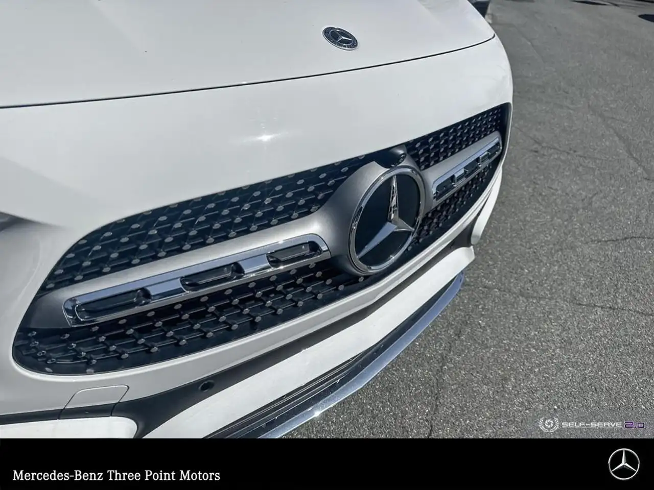 Mercedes-Benz GLA снимка Mercedes-Benz GLA