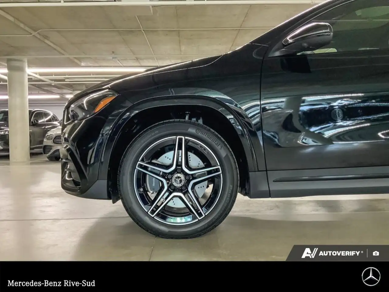 Mercedes-Benz GLA снимка Mercedes-Benz GLA