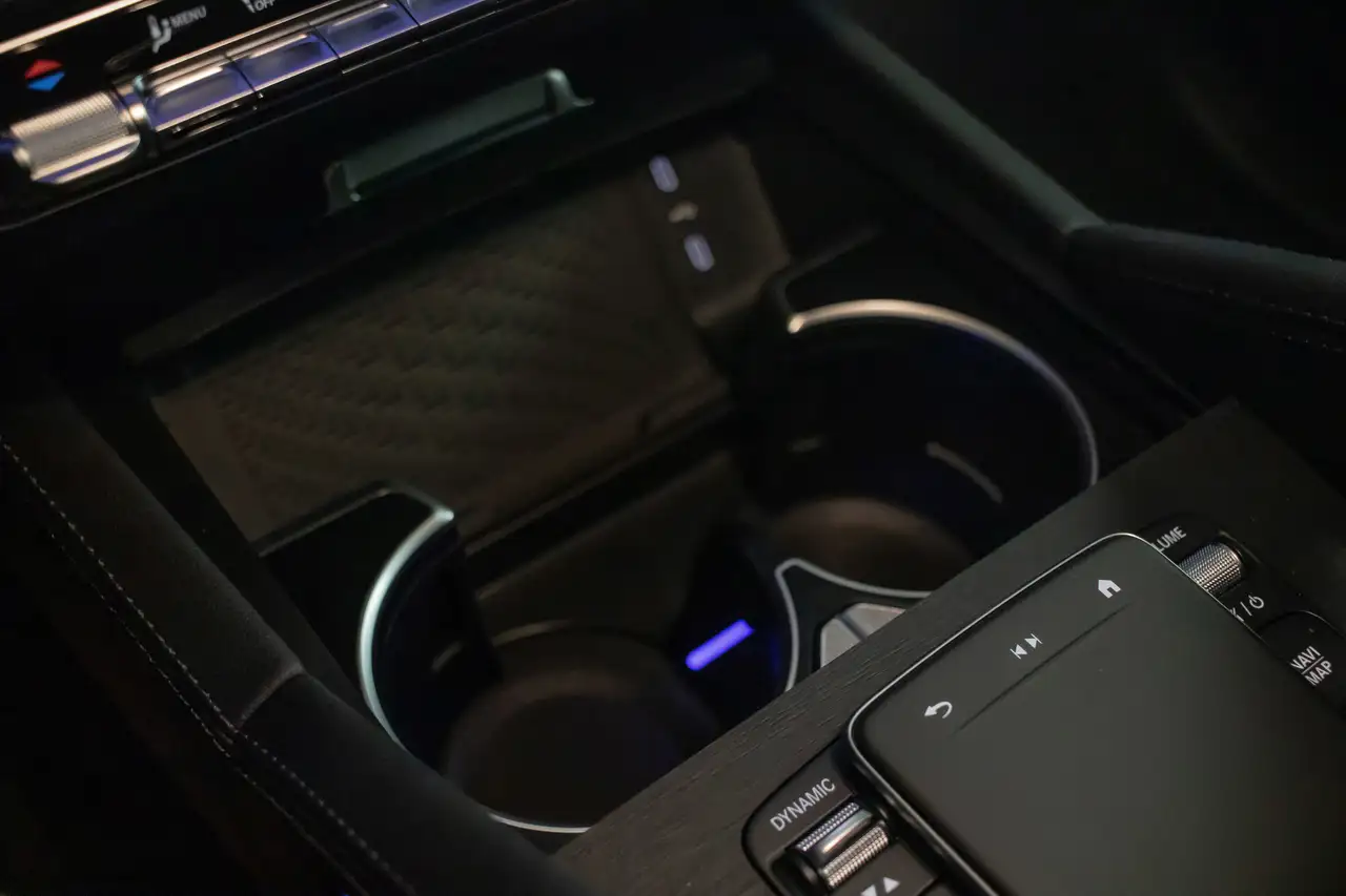 Mercedes-Benz GLE снимка Mercedes-Benz GLE