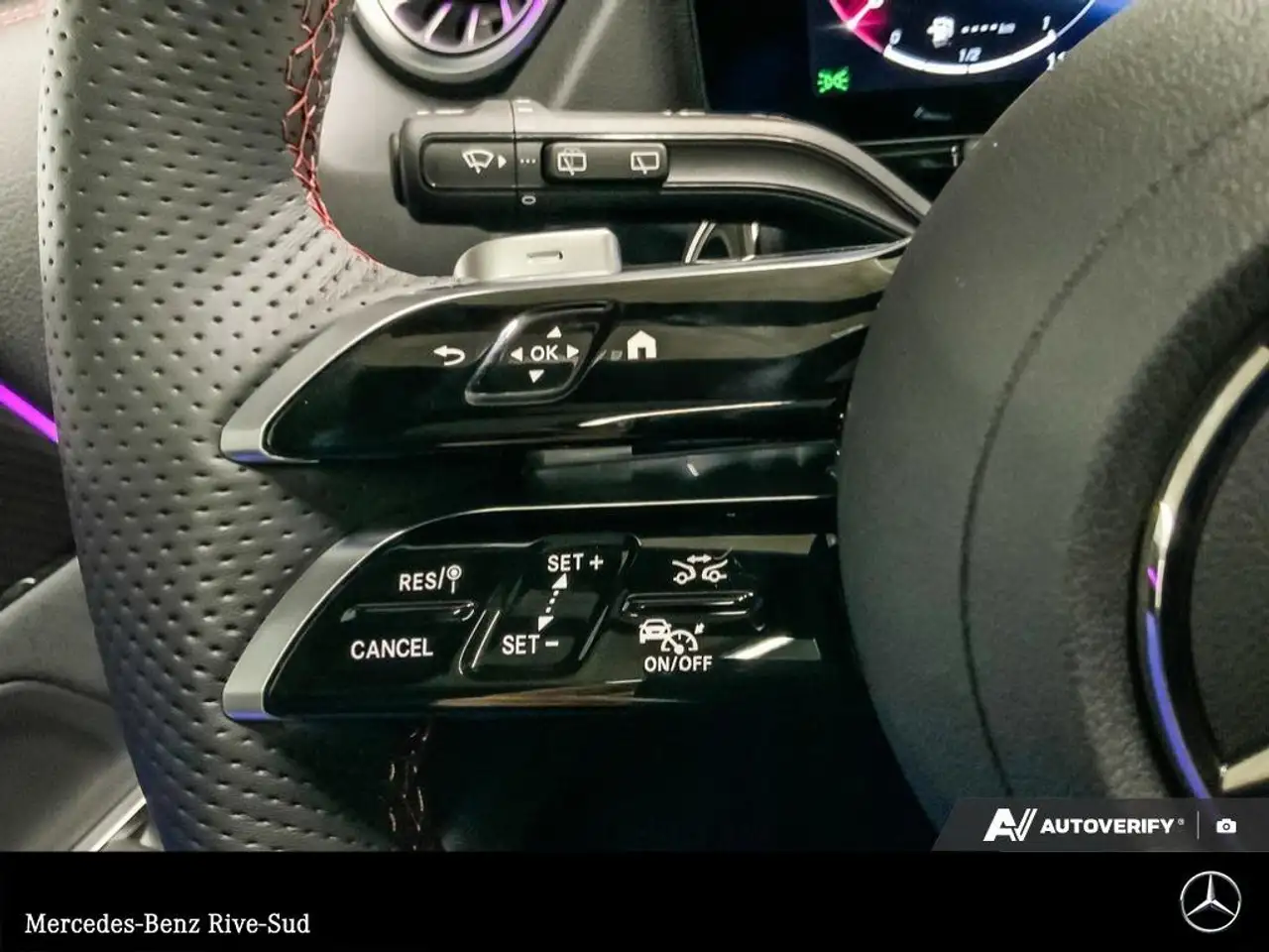 Mercedes-Benz GLA снимка Mercedes-Benz GLA