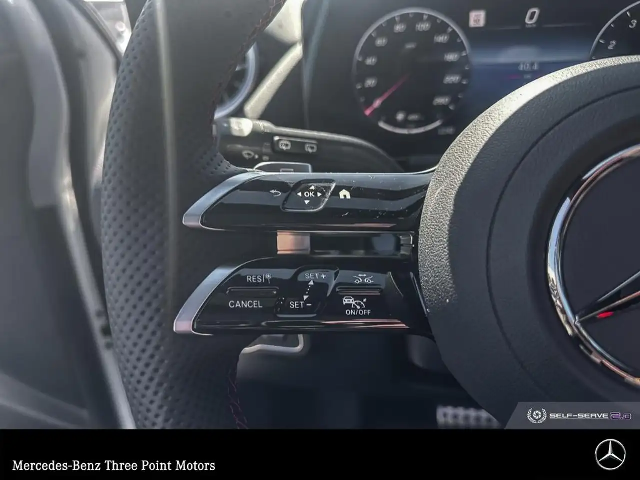 Mercedes-Benz GLA снимка Mercedes-Benz GLA