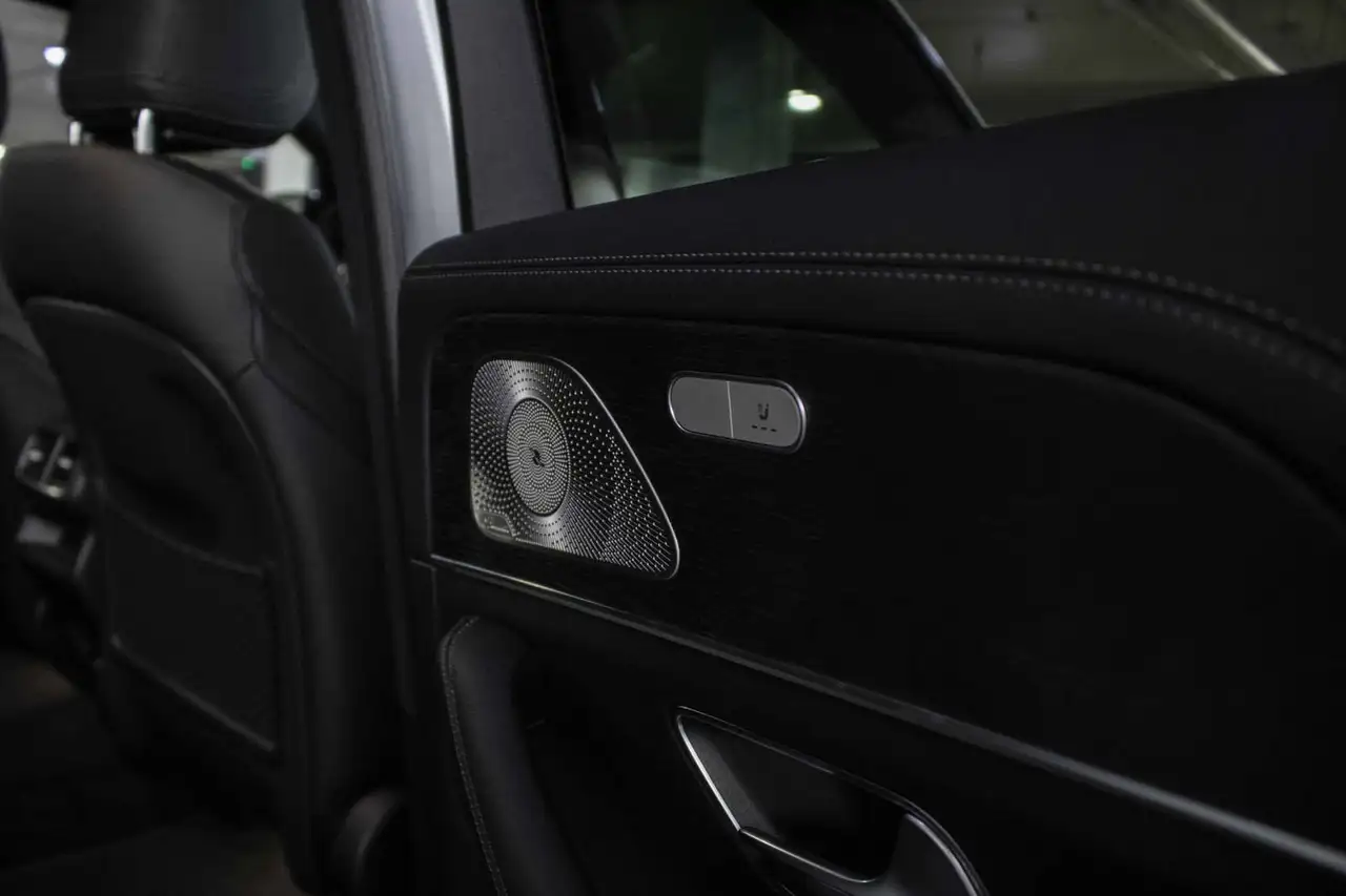 Mercedes-Benz GLE снимка Mercedes-Benz GLE
