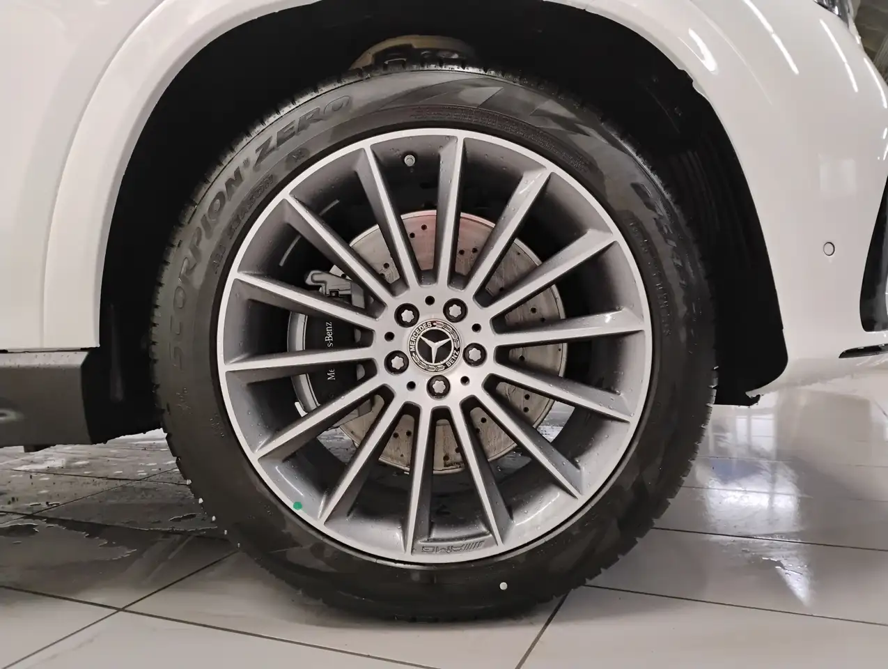 Mercedes-Benz GLE снимка Mercedes-Benz GLE