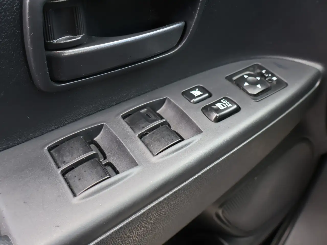 Mitsubishi RVR снимка Mitsubishi RVR