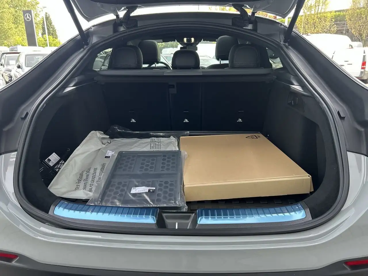 Mercedes-Benz GLE снимка Mercedes-Benz GLE
