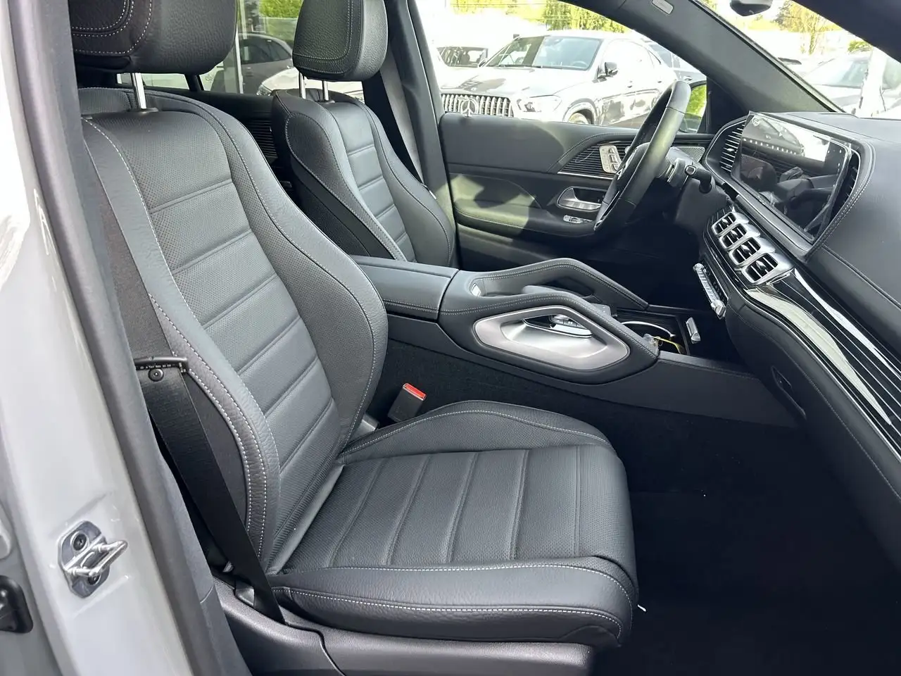 Mercedes-Benz GLE снимка Mercedes-Benz GLE
