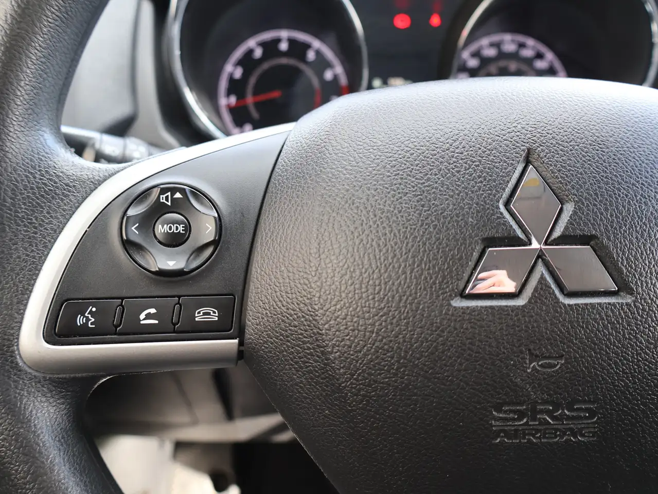 Mitsubishi RVR снимка Mitsubishi RVR