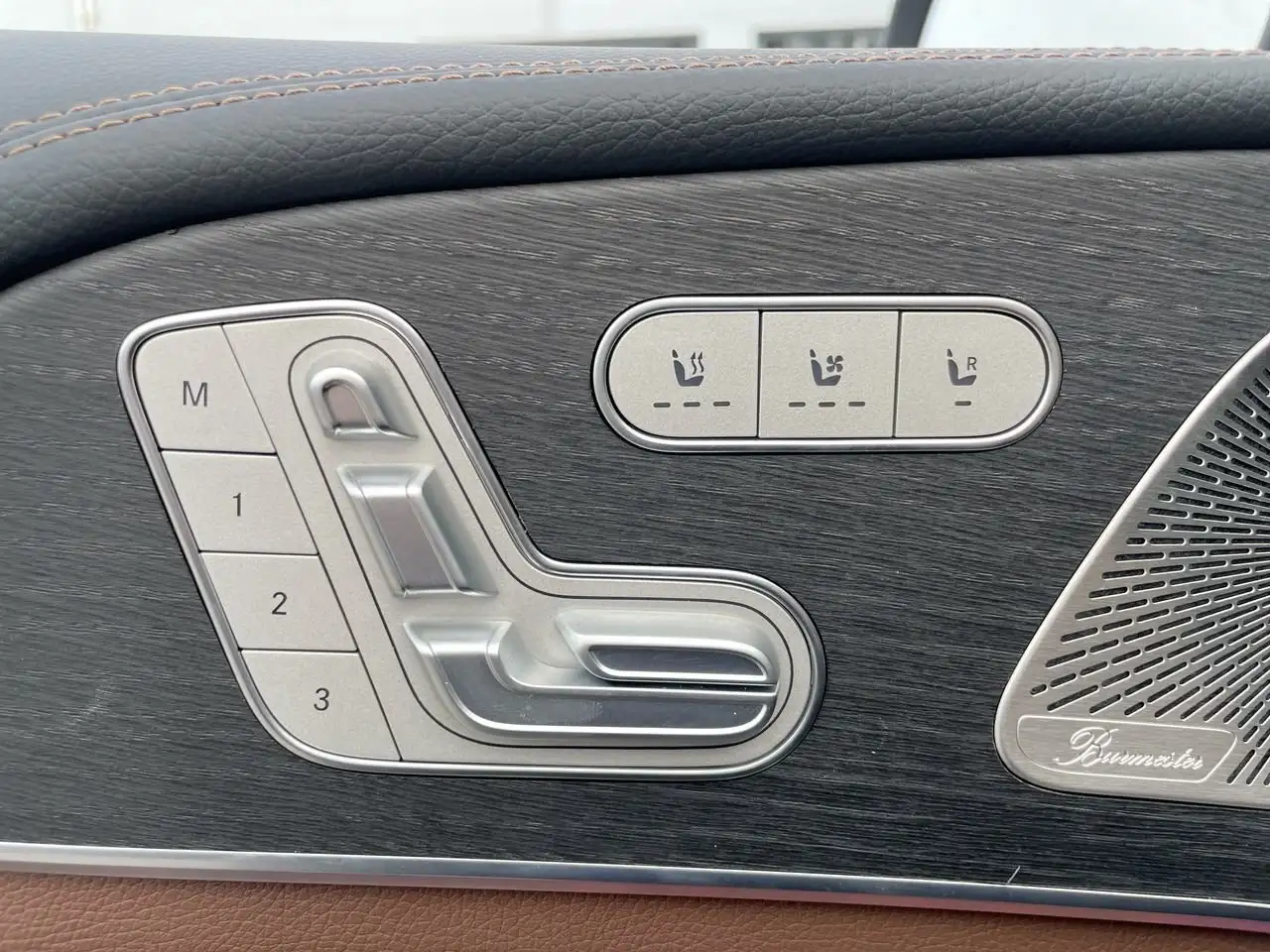 Mercedes-Benz GLE снимка Mercedes-Benz GLE