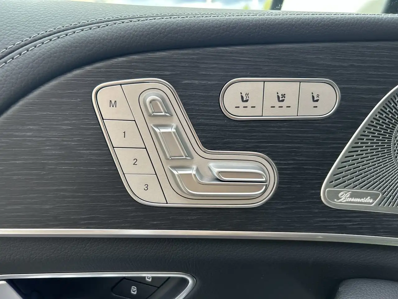 Mercedes-Benz GLE снимка Mercedes-Benz GLE