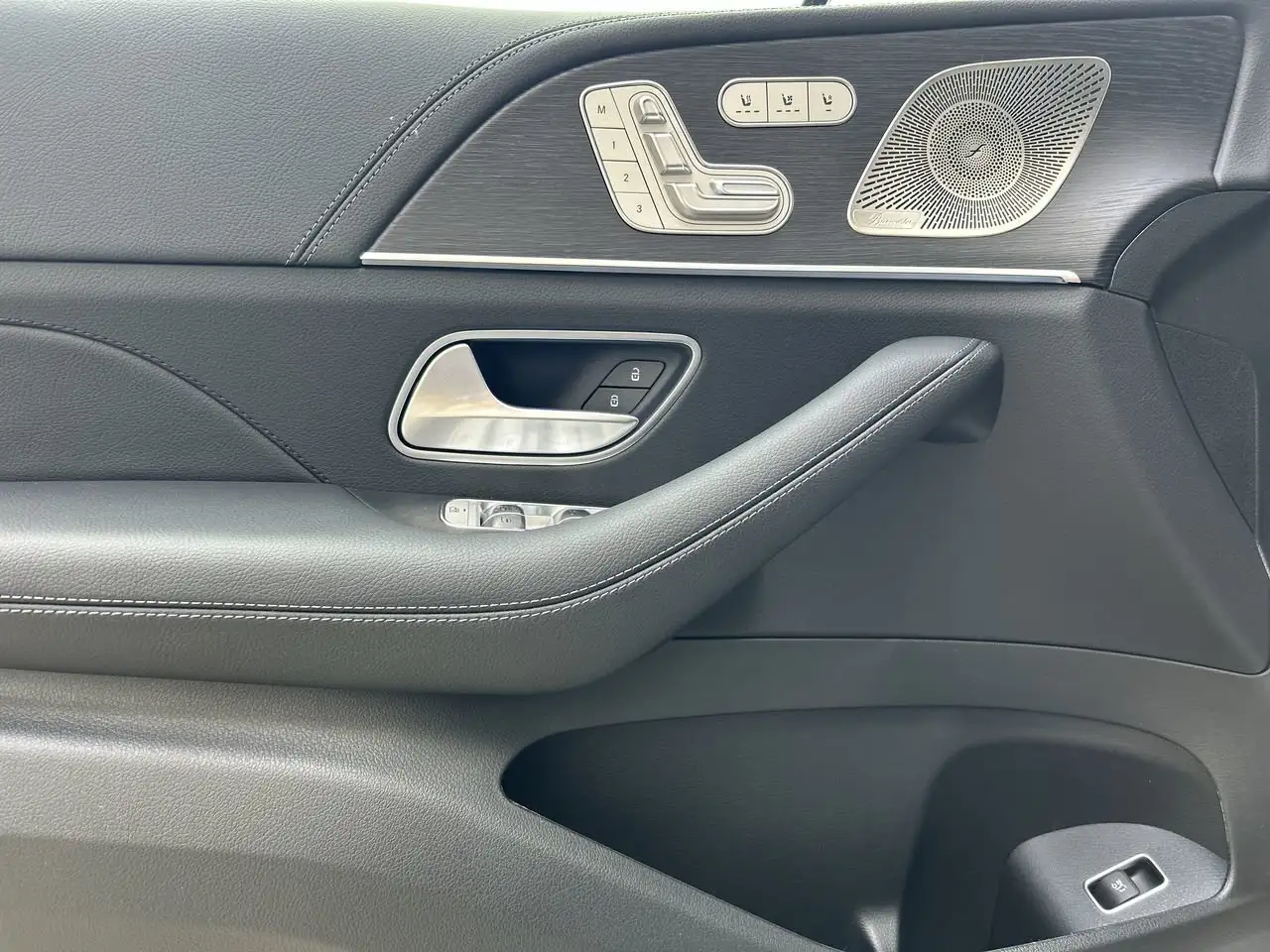 Mercedes-Benz GLE снимка Mercedes-Benz GLE