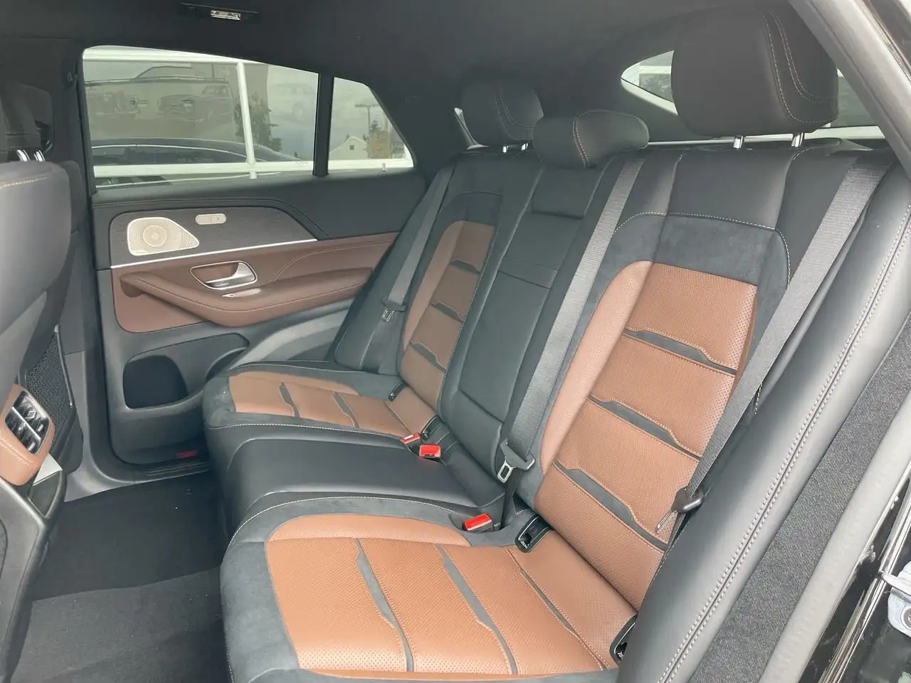 Mercedes-Benz GLE снимка Mercedes-Benz GLE