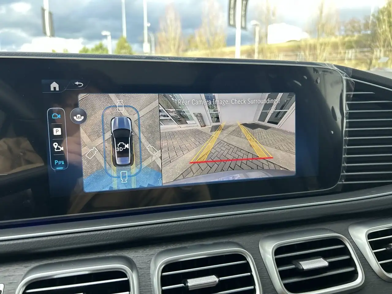 Mercedes-Benz GLE снимка Mercedes-Benz GLE