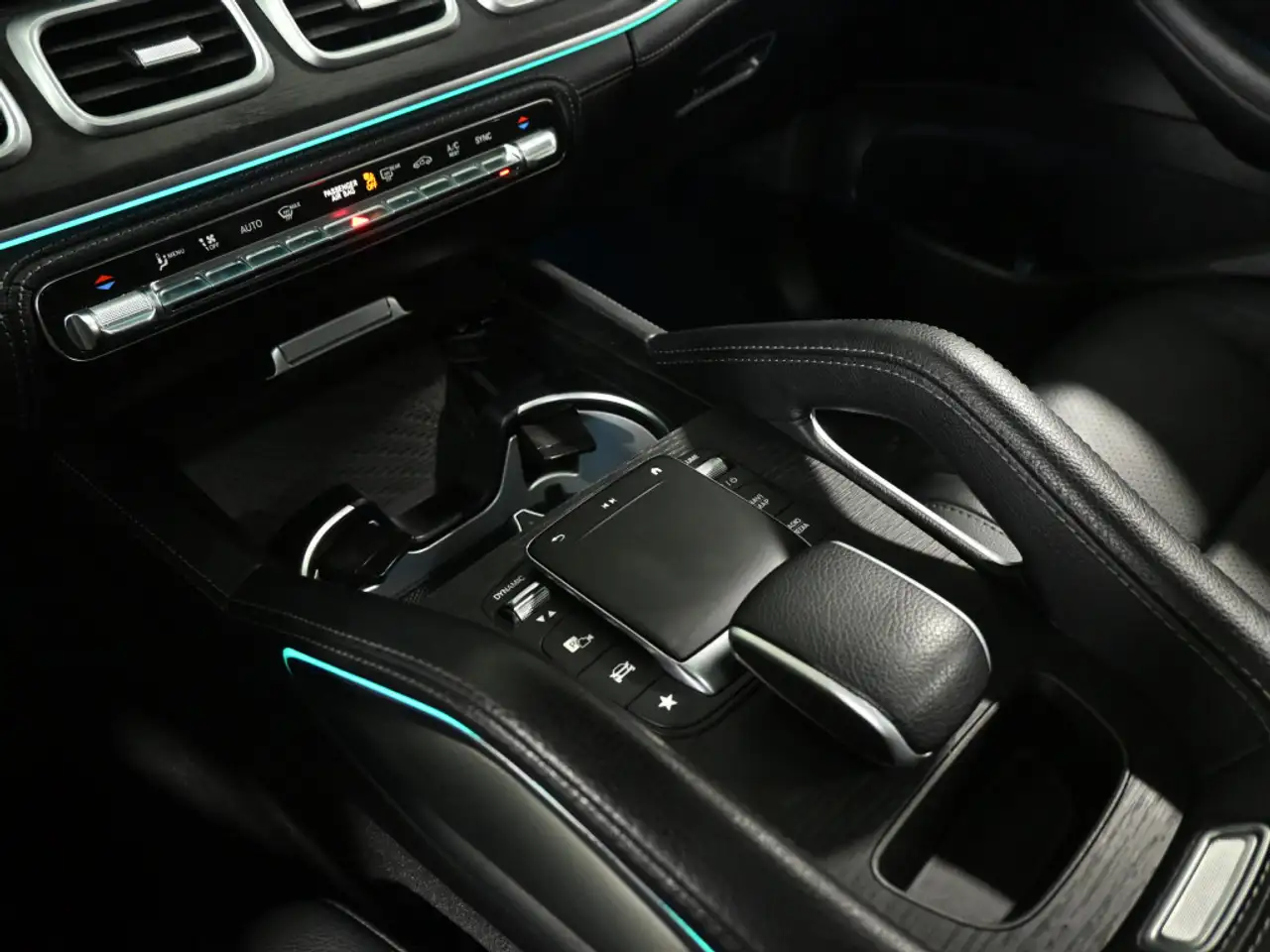 Mercedes-Benz GLE снимка Mercedes-Benz GLE