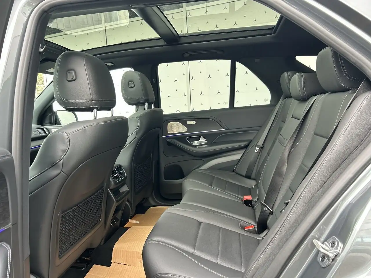 Mercedes-Benz GLE снимка Mercedes-Benz GLE