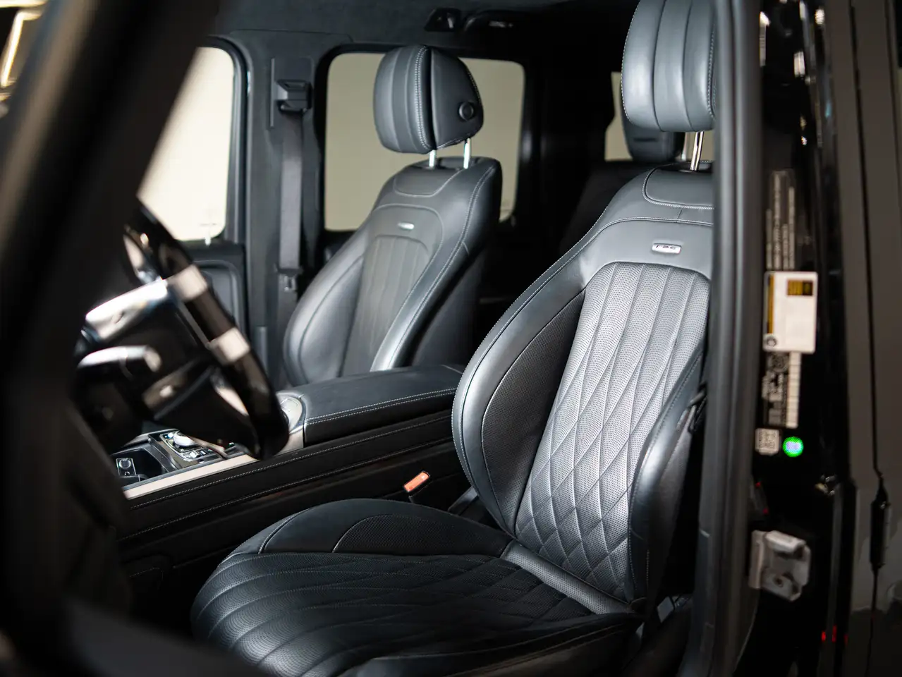 Mercedes-Benz G-Class снимка Mercedes-Benz G-Class
