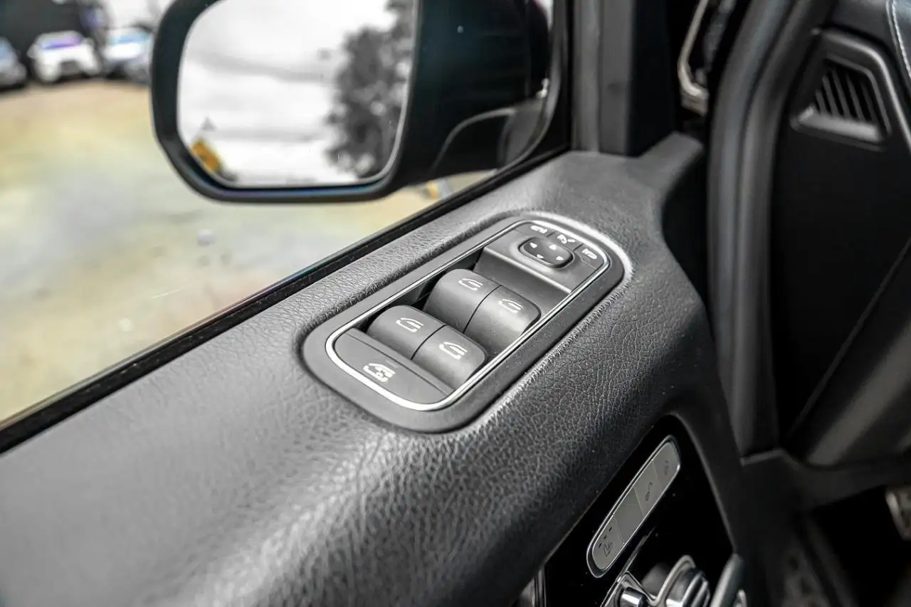 Mercedes-Benz G-Class снимка Mercedes-Benz G-Class