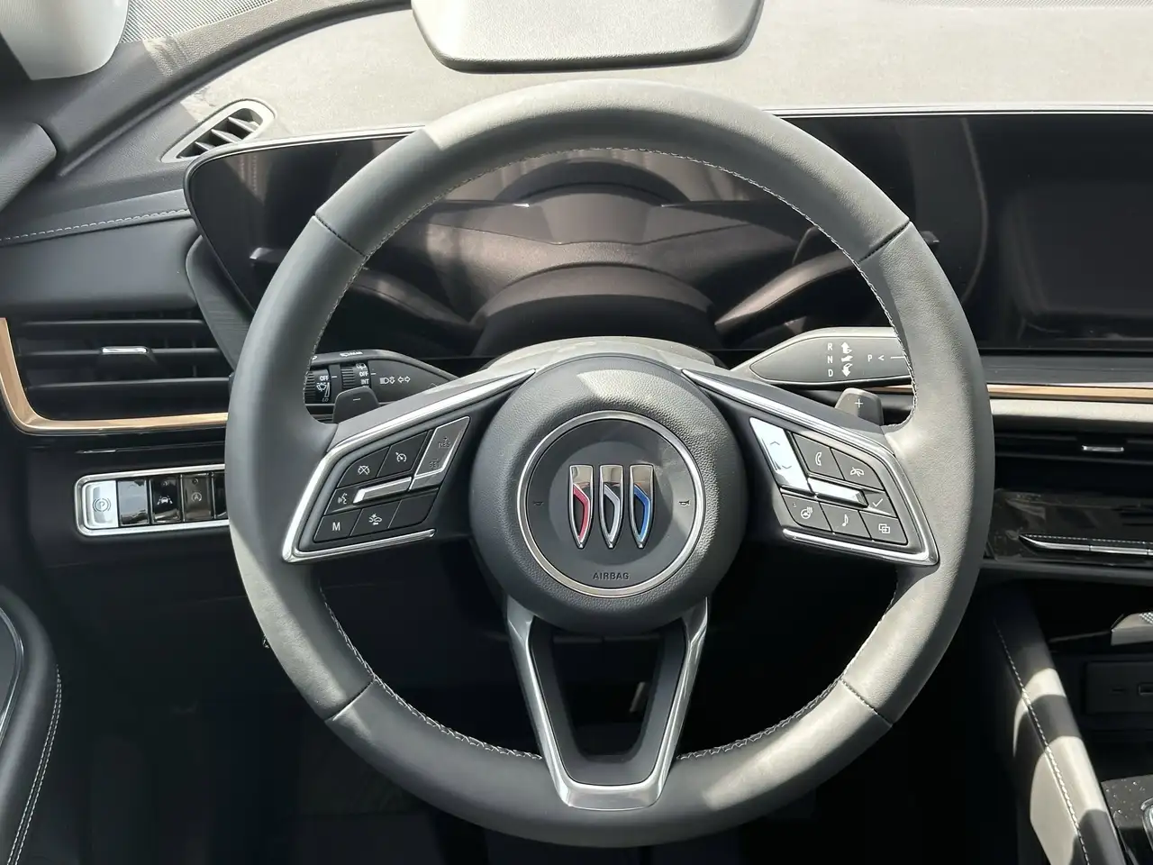 Buick Envision fotografie Buick Envision
