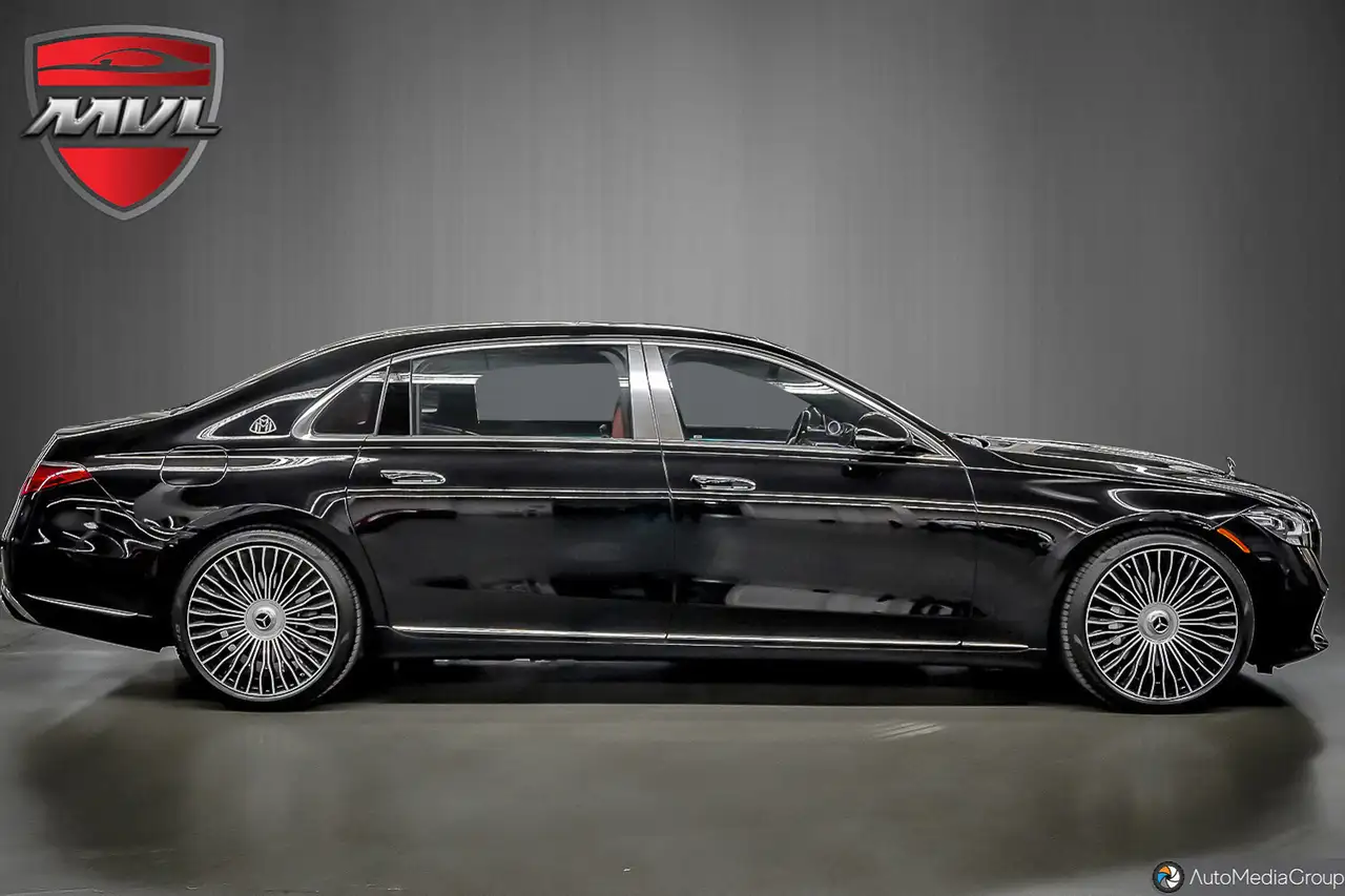 Mercedes-Benz S-Class снимка Mercedes-Benz S-Class