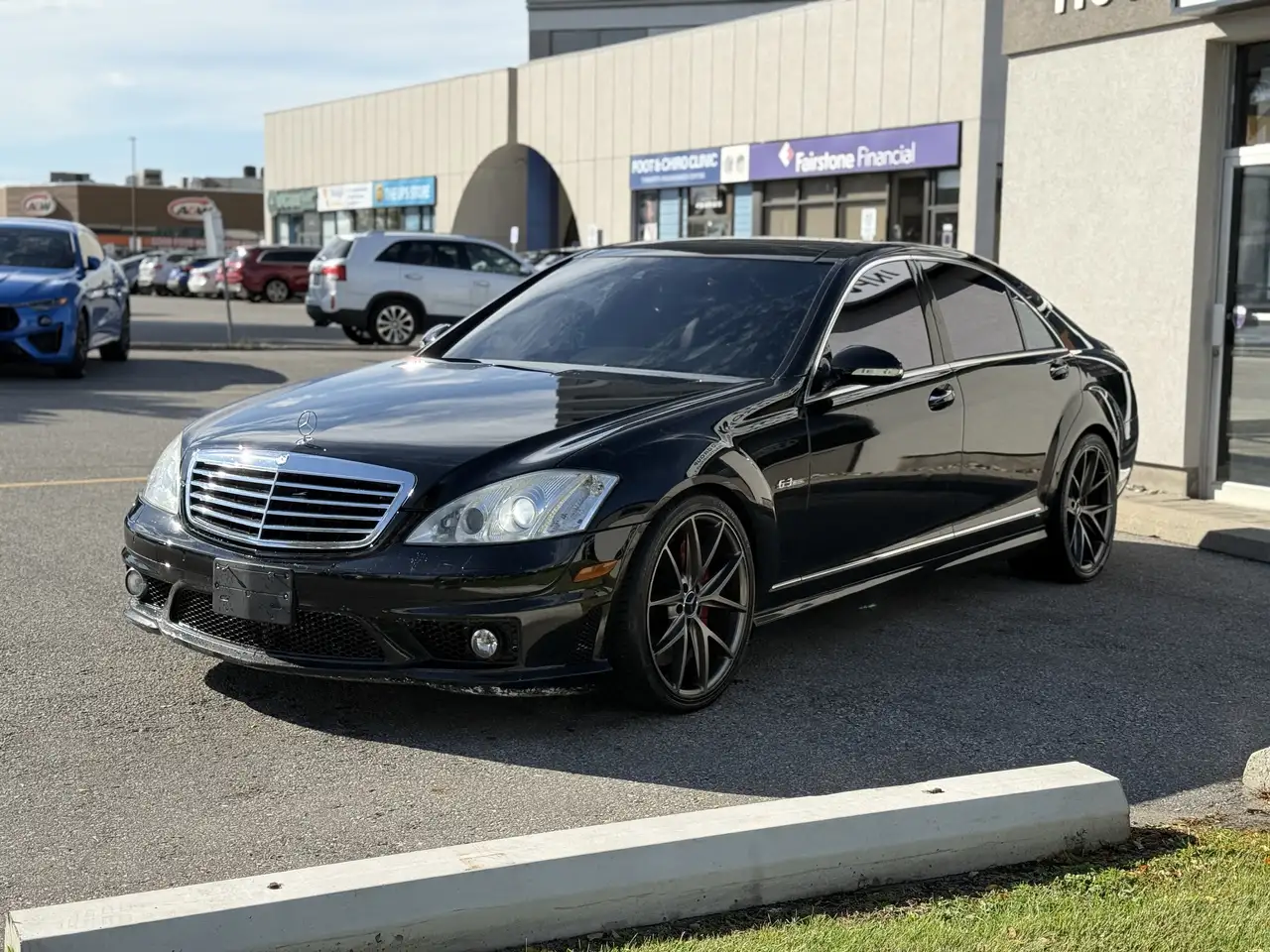 Mercedes-Benz S-Class снимка Mercedes-Benz S-Class