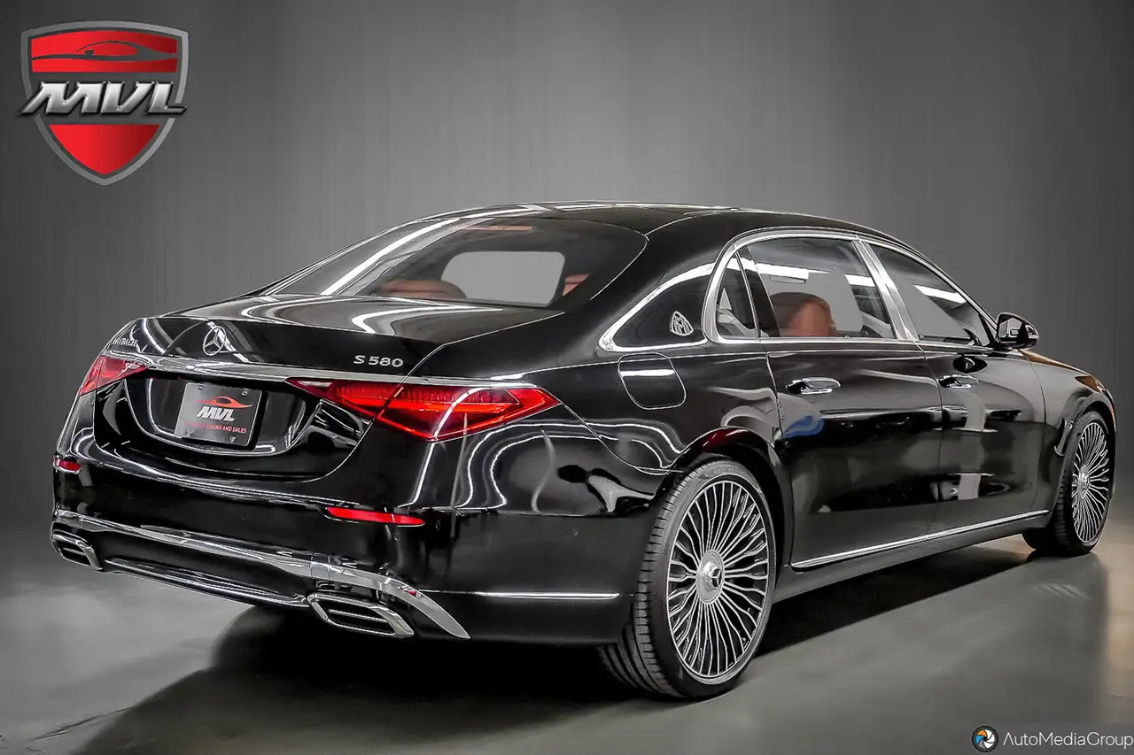 Mercedes-Benz S-Class снимка Mercedes-Benz S-Class