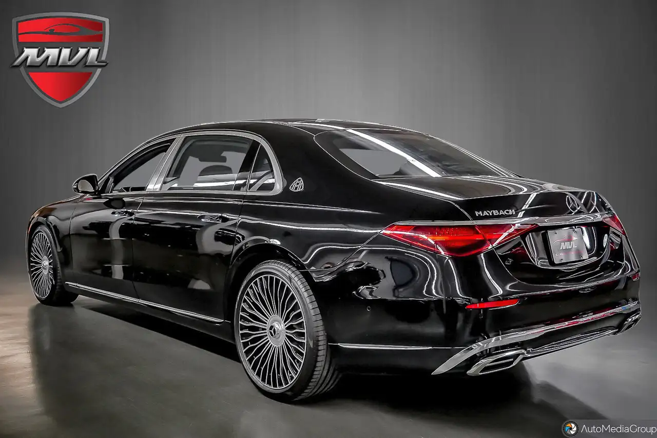 Mercedes-Benz S-Class снимка Mercedes-Benz S-Class