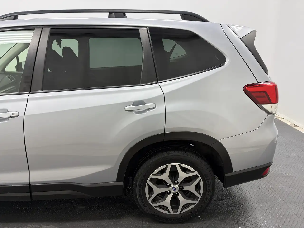 Subaru Forester photo Subaru Forester