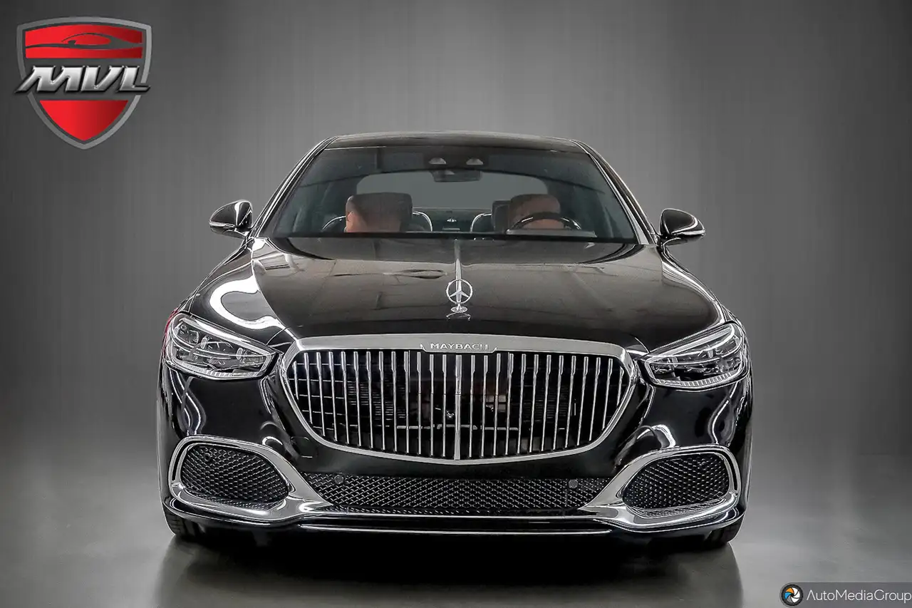 Mercedes-Benz S-Class снимка Mercedes-Benz S-Class