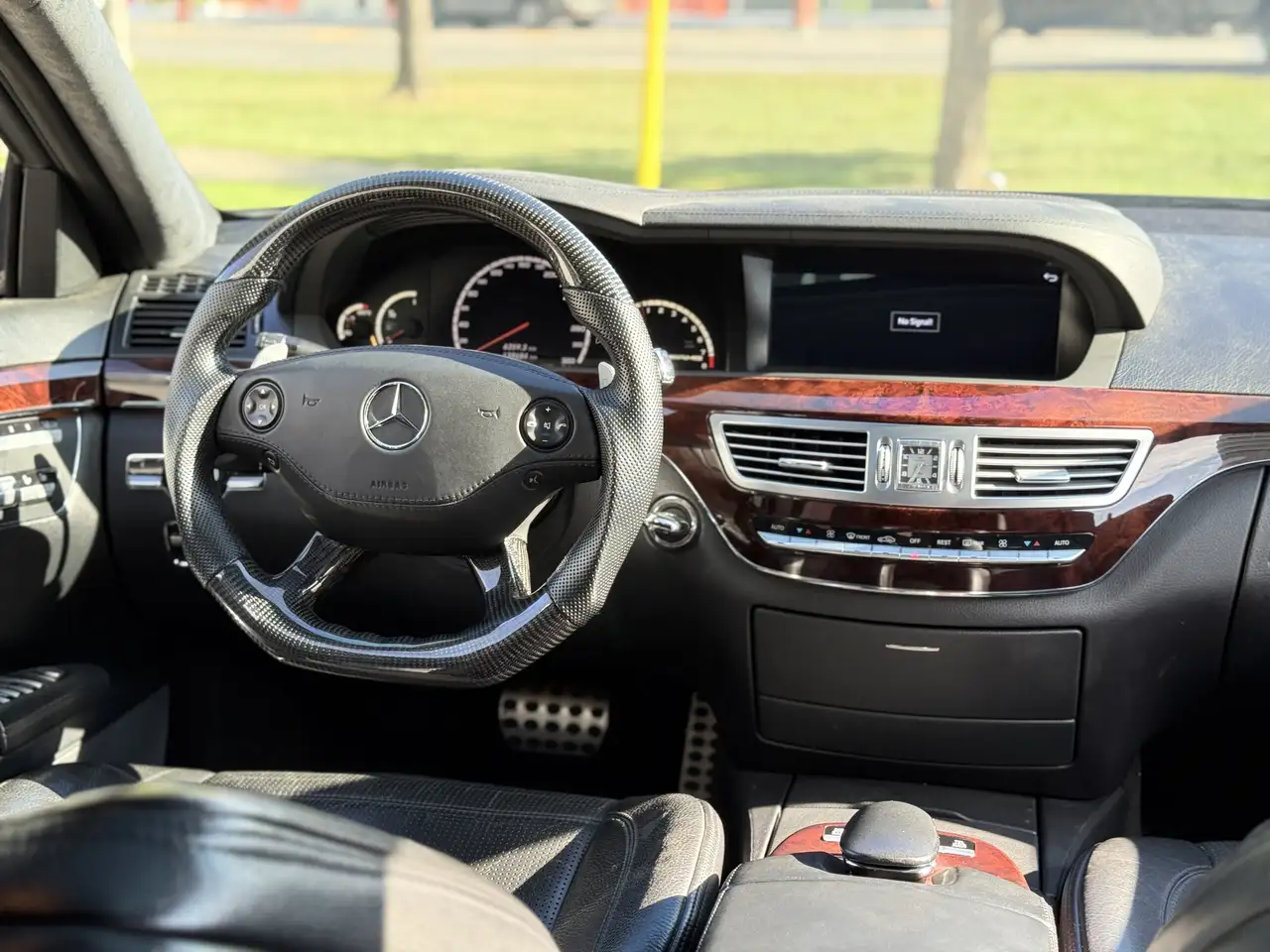 Mercedes-Benz S-Class снимка Mercedes-Benz S-Class