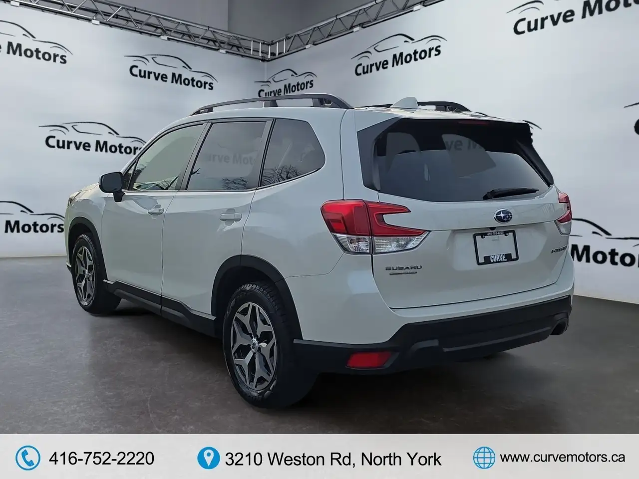Subaru Forester снимка Subaru Forester