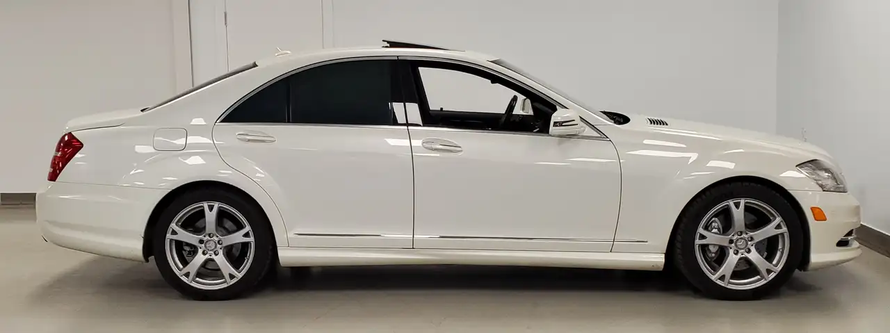 Mercedes-Benz S-Class снимка Mercedes-Benz S-Class