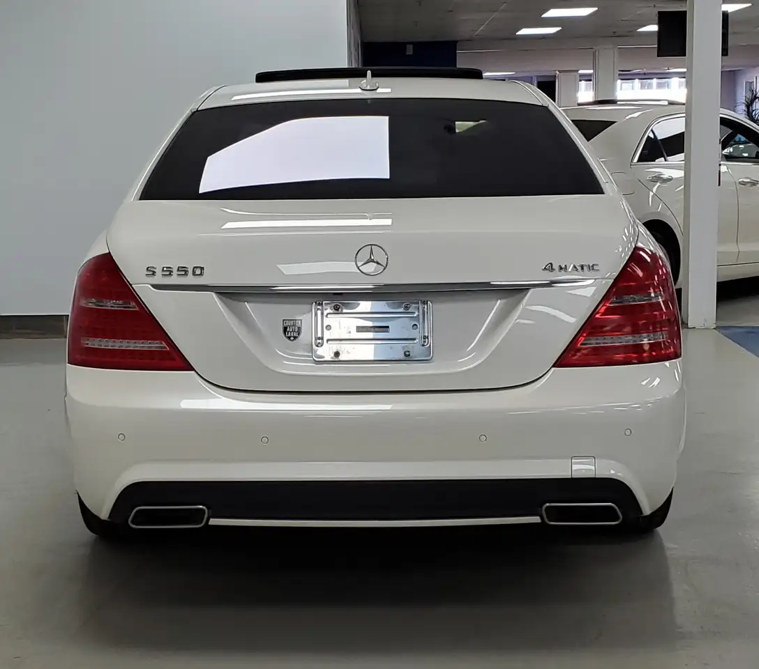 Mercedes-Benz S-Class снимка Mercedes-Benz S-Class